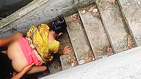 Desi Bhabhi Ko Sidhi Me Choda Hot Indian Bhabhi Fucking In Top Of House