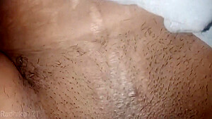 Desi Bhabi Ko Jamkar Sex Ki Rat Me