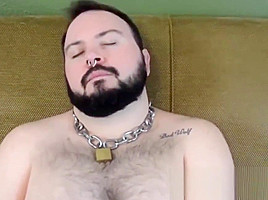 Dildo machine anally drilling pervert bear