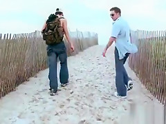 Dude gets his fine cock sucked on beach