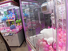 ゲーセンでGETした美少女をGETしてホテル連れ込みｗ