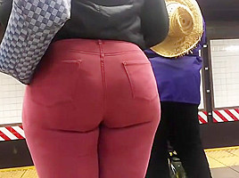 Ebony college girl booty in red jeans