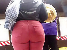 Ebony college girl booty in red jeans