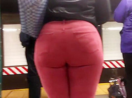 Ebony college girl booty in red jeans