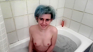 Electroswing porn video - Lonely in the bathtub