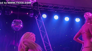 Emi Escada and Regina Moon Lesbian Show