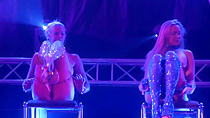 Emi Escada and Regina Moon Lesbian Show