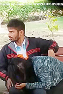 Exclusive- Hot Look Desi Girl Blowjob In Park