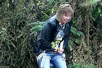 Exotic Amateur video with Public scene