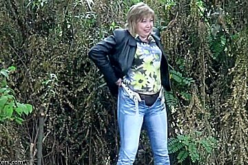 Exotic Amateur video with Public scene
