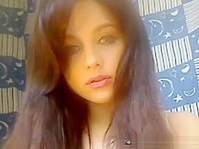 Extremely, insanely gorgeous webcam babe