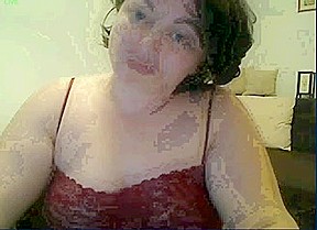 Fat ass amateur wife chats in her night gown on cams