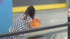Fetish Asian Pees Public