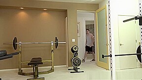 Fitness MILF teaches her client a new workout technique