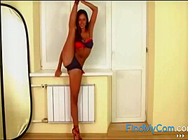 Flexible Sexy Workout In Bikini