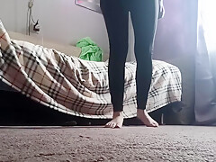 Foot Fetish Close Up Redhead Ballerina Masturbates In Tight Pants