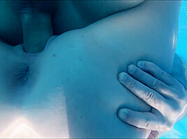 Fucking In The Pool Underwater View - Camillacreampie