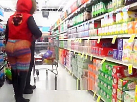 GRANNY GOT A PHAT AZZ VERY OBEDIENT