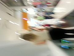 Gata Charmosa no Shopping