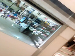Gata Charmosa no Shopping