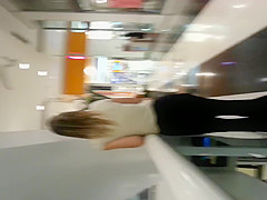 Gata Charmosa no Shopping