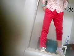Geeky chinese girl spied while pissing