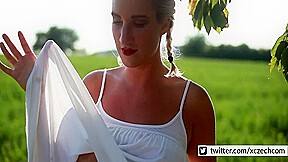 Girls Showing Tits And Pussy In The Sunset 12 Min