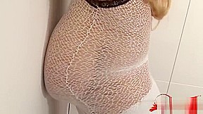 Glamour girl home blowjob