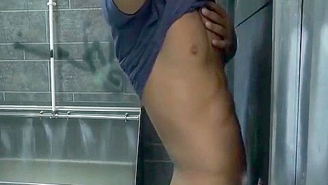 Glory Hole for a Cute Hunk