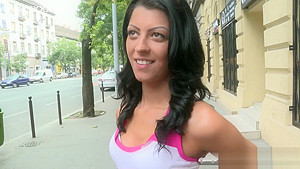 Gorgeous Vivien Bell Agrees To Film An Erotic Video