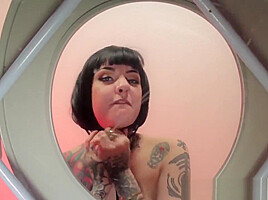 Goth piss mistress punishes sub with her cunt