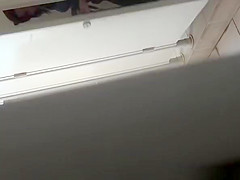 Hairy pussy taking a leak