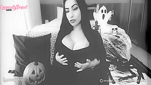 Having Virtual Sex With Morticia Addams