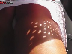 Hawt bimbo shows arse up petticoat