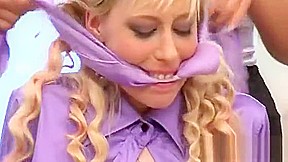Hawt maid gets played with