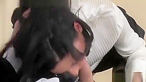 He Knows How To Treat That Young Muff Right