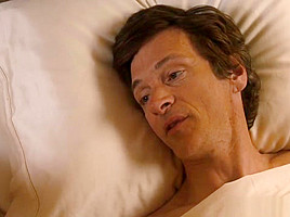 Heavenly Helen Hunt has a shaved pussy for viewing