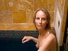 Heavenly Helen Hunt has a shaved pussy for viewing