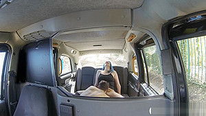 Horny couple hard boning in the taxi while filming them