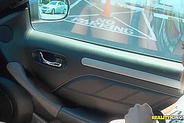 Hot blonde Bella sucks in the car