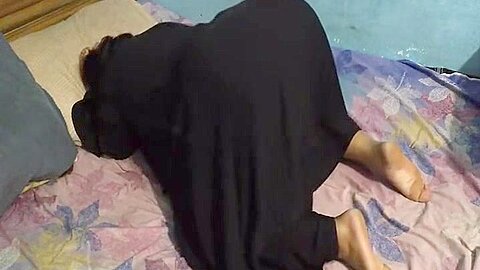 Huge Ass Hijab Stepmom Ko Sat Choda Apni Bete - Huge Boobs