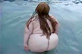 Huge tits on bbw in pool