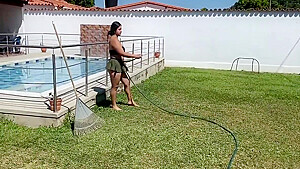 I Fuck In The Garden With The Sexy Outdoor Gardener