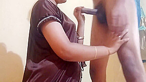 Indian Stepmom Ne Aapne Beta Ko Bolaya Kaam Ke Liye