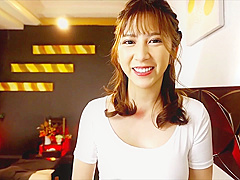 Japanese Babe Gives Great Handjob