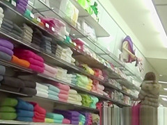 Japanese chick uses toys to pleasure herself on