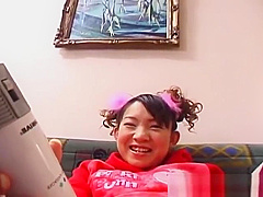 Japanese girl gets her pussy vibrated part1