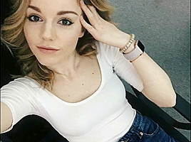Jerk off challenge to the beat(metronome) with Julianna Karaulova