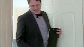 Jessica Jenkins has her pussy made wet