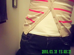 Juicy pussy opens up to pee